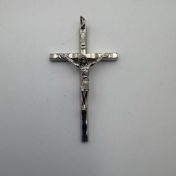 2" Crucifix Pendant Catholic Cross Italian w/ Ring for Chain Italy - Picture 1 of 5